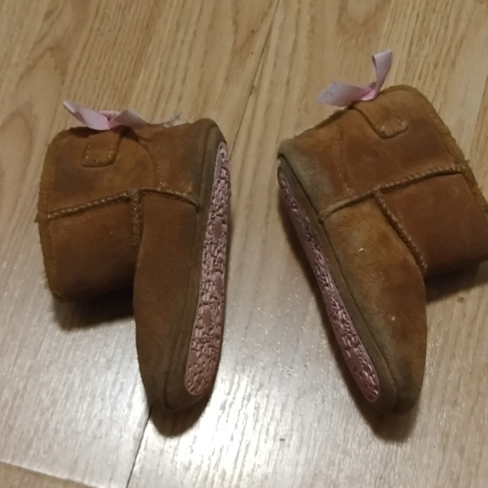 Ugg Girls Brown Leather Fur Lined Pink Bow Back Boots Balletcore Sz 4-5